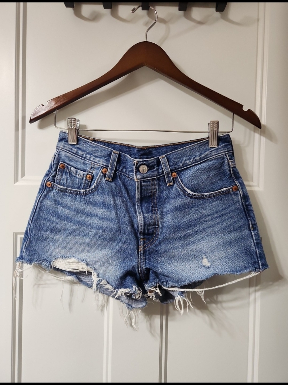 Levi's 501 Mid-Rise Shorts - 25